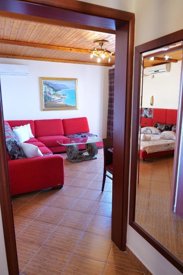 Crystal Apartment Sarande