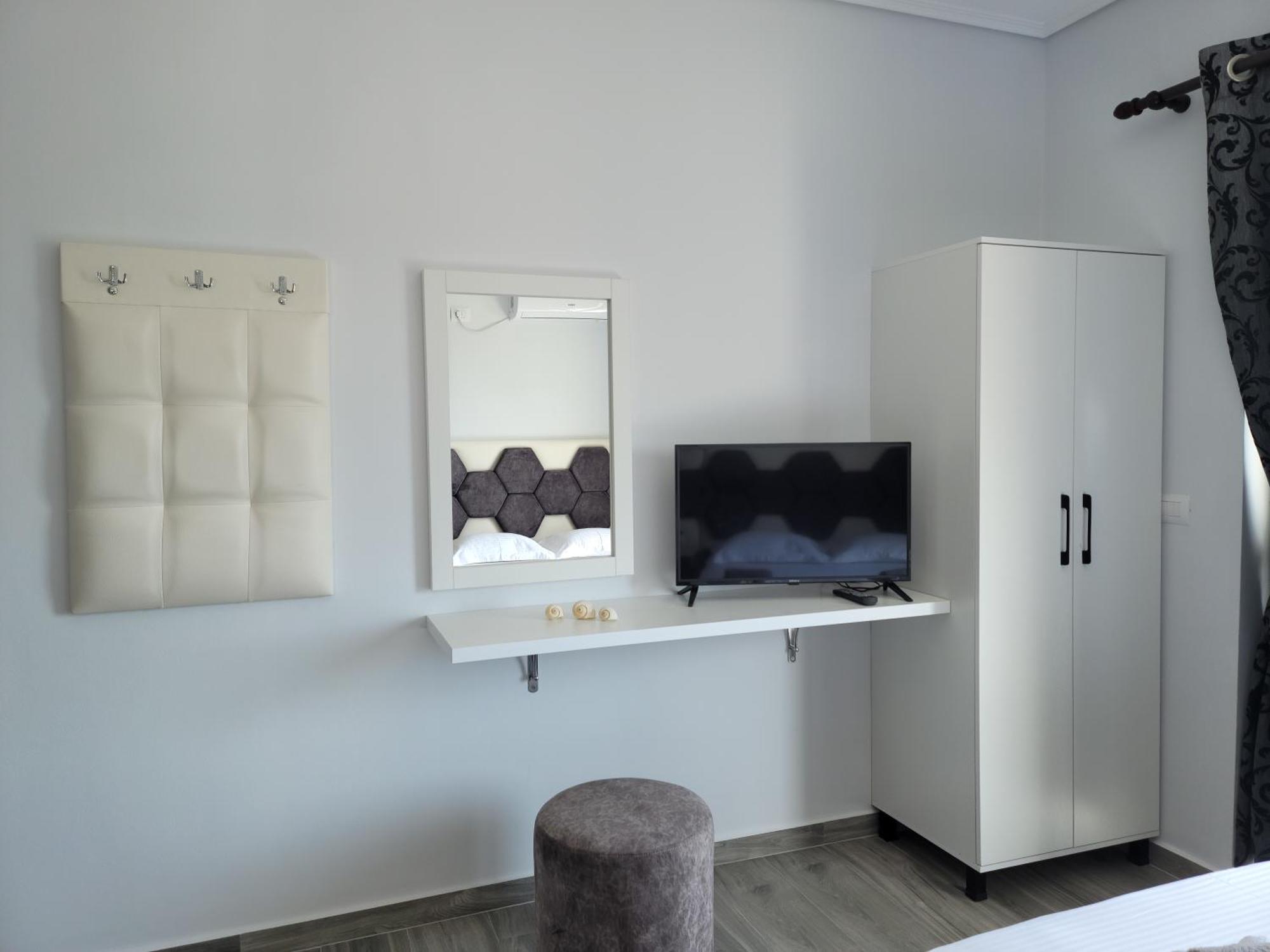 Crystal Apartment Sarande