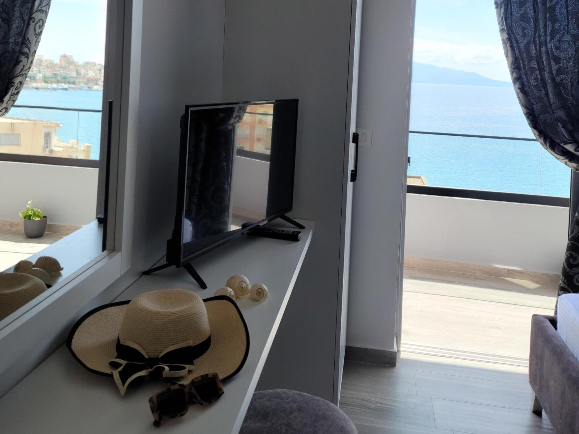 Crystal * Sarande