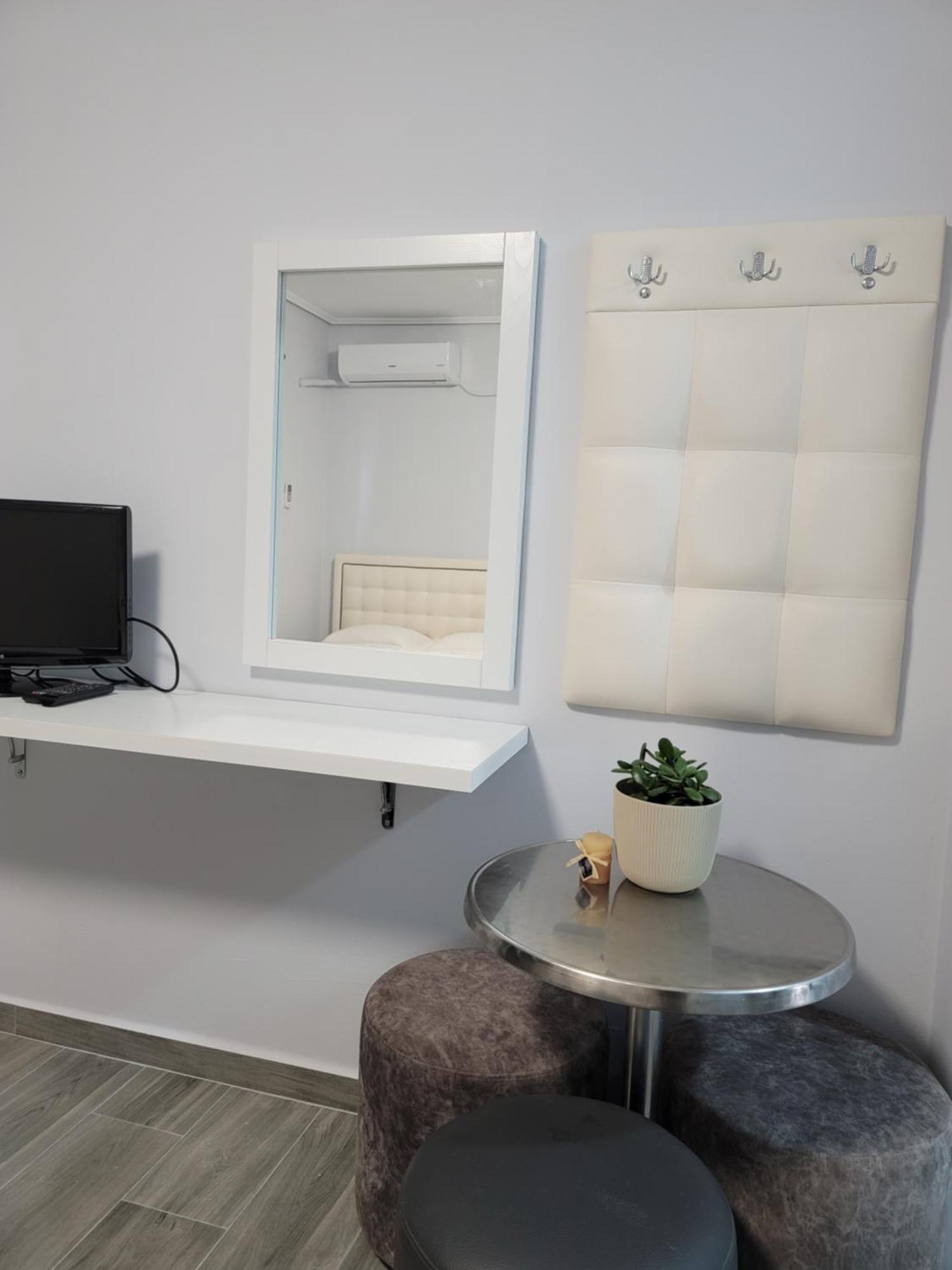 Crystal Apartment