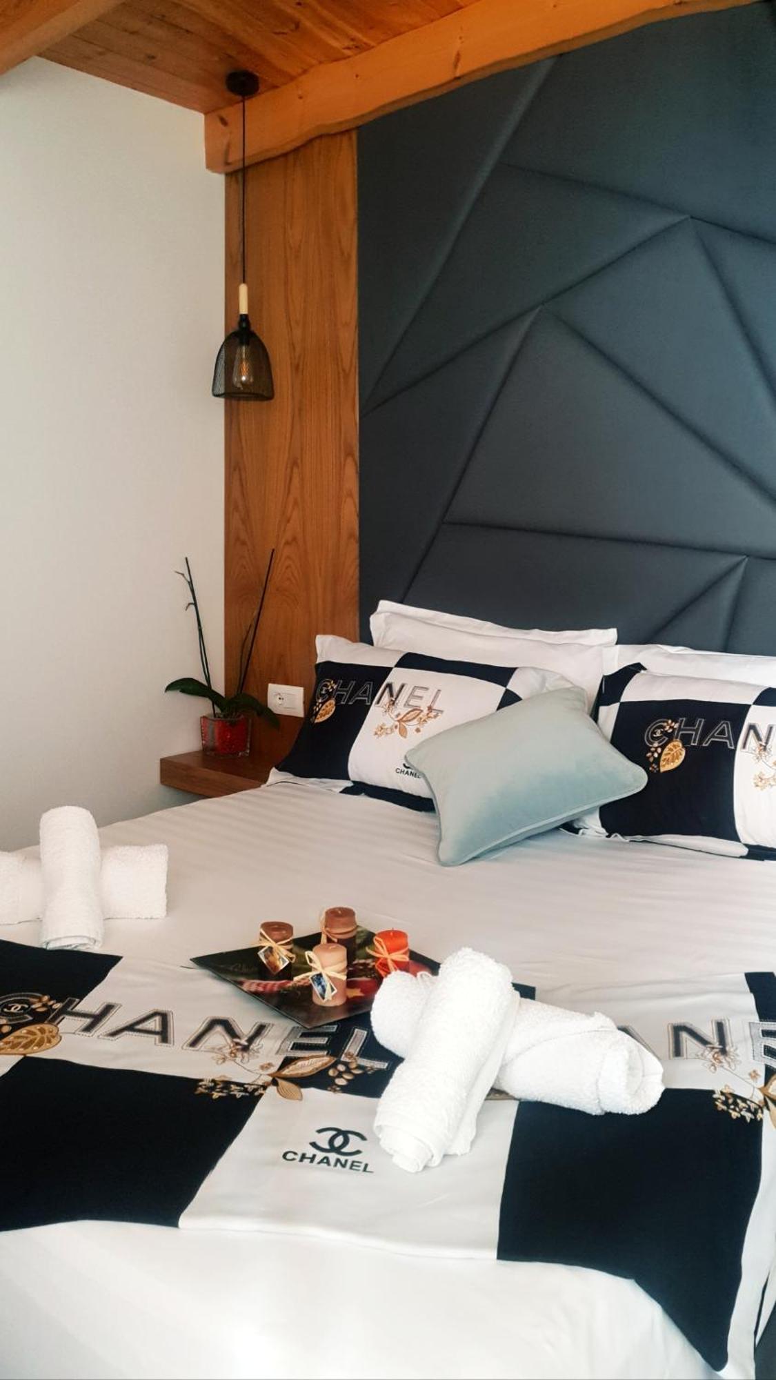 Crystal Apartment Sarande