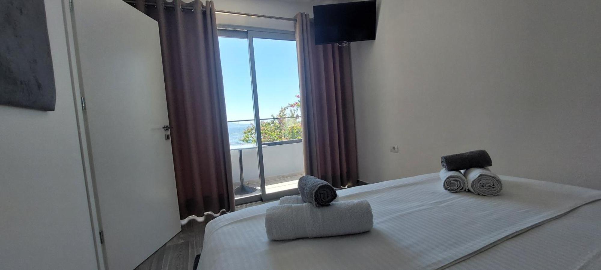 Crystal Apartment Sarande